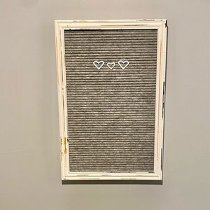 Large 12 x 18” Letter board w/ many letters, numbers and symbols! Like New!